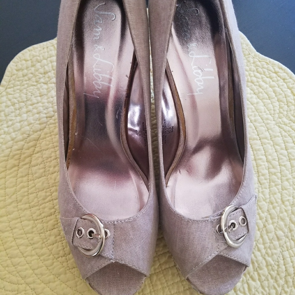 NWOT Sam & Libby wedges